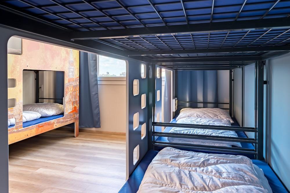 Ao Venezia Hostel